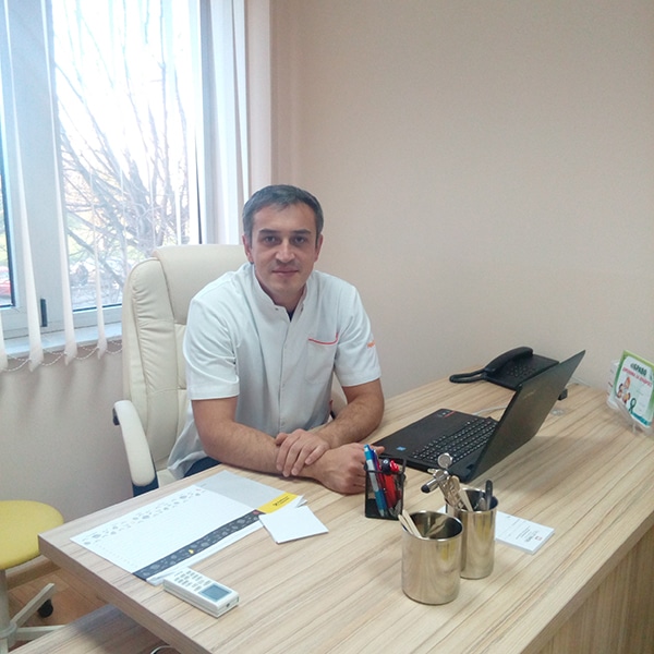 Dr Momčilo Mijović
